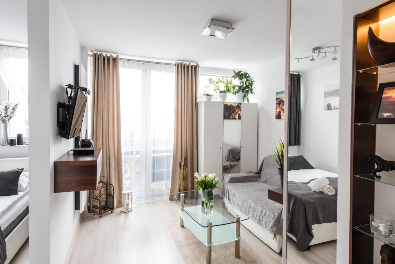 Alma Apartments Grzybowska Varsavia Esterno foto