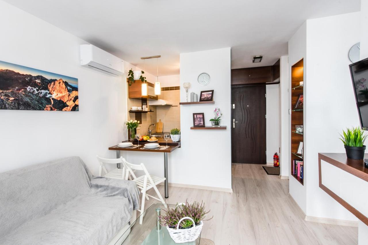 Alma Apartments Grzybowska Varsavia Esterno foto