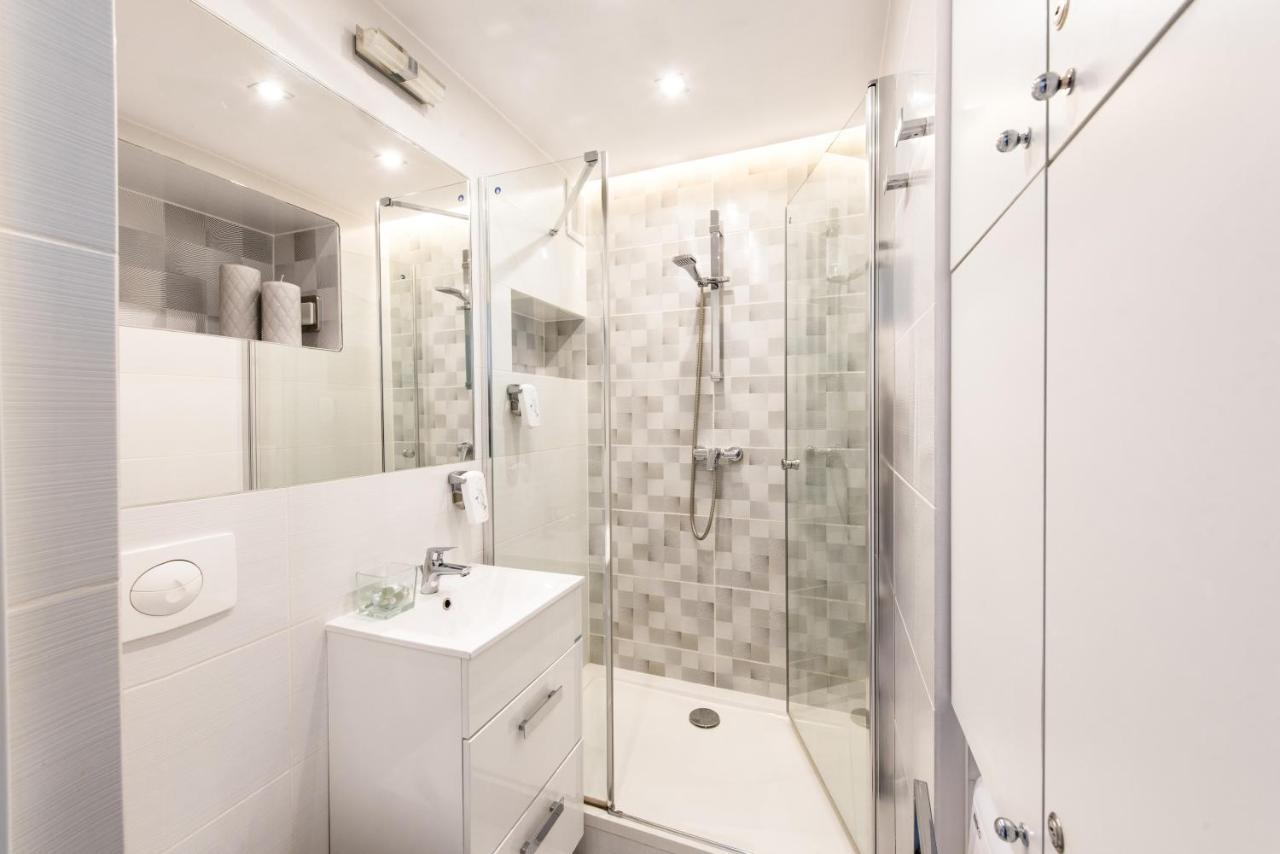 Alma Apartments Grzybowska Varsavia Esterno foto